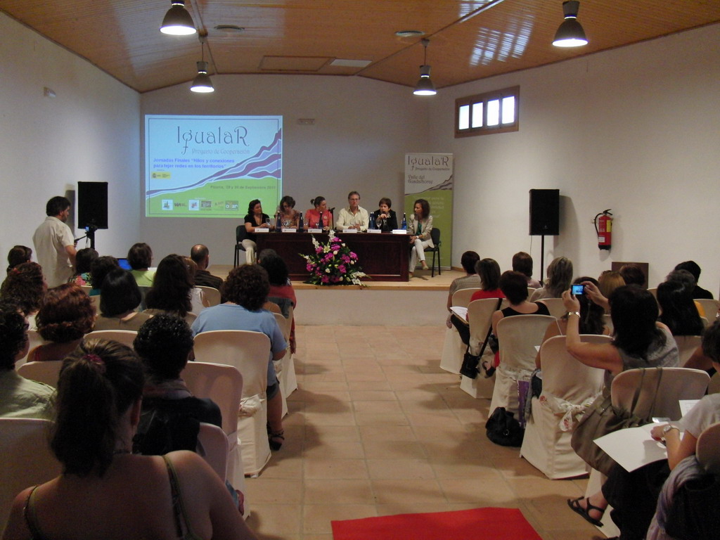 Jvenes de 9 centros de enseanza del Guadalhorce se renen para debatir sobre su trabajo como mediadores